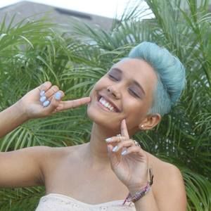 Meet your Posher, Maria